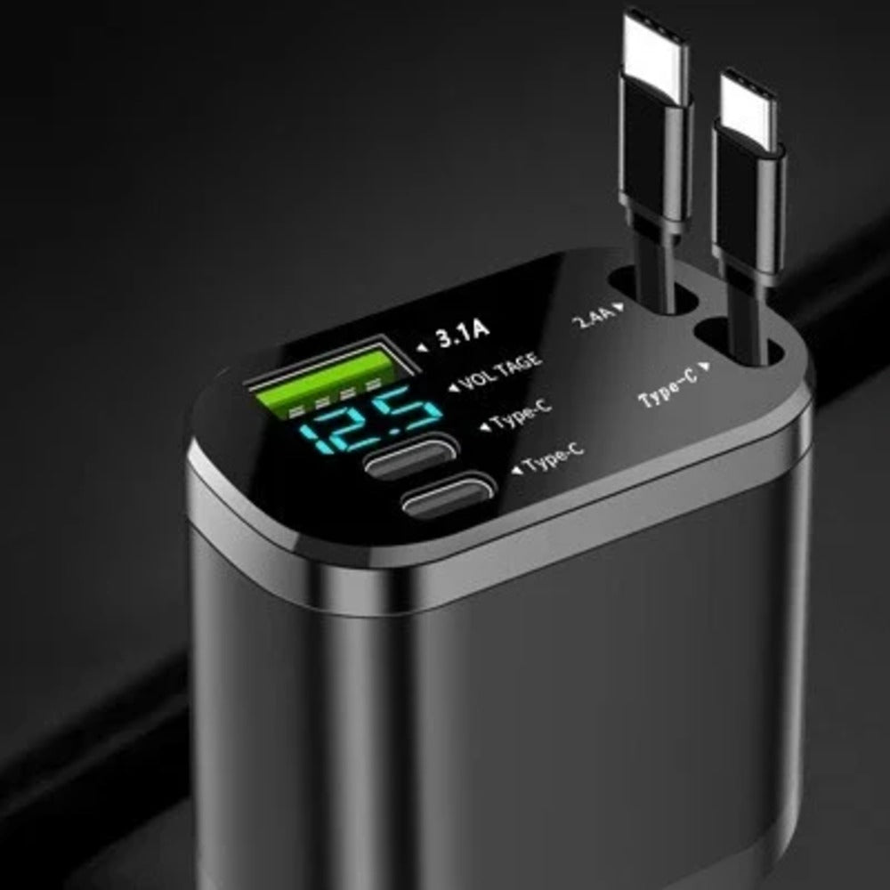 Anschlüsse des Auto-Ladegeräts: USB-A, zwei USB-C-Buchsen und zwei einziehbare USB-C-Kabel
